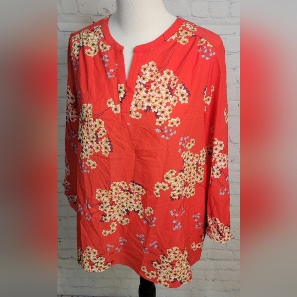 Eliane Rose Blouse Sz L NWT Red Floral Split V-Neck Tunic Balloon Sleeve